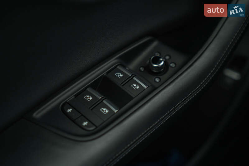 Позашляховик / Кросовер Audi Q7 2020 в Чернівцях