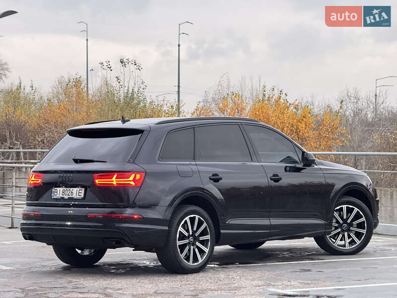 Позашляховик / Кросовер Audi Q7 2017 в Києві фото 13 Позашляховик / Кросовер Audi Q7 2017 в Києві