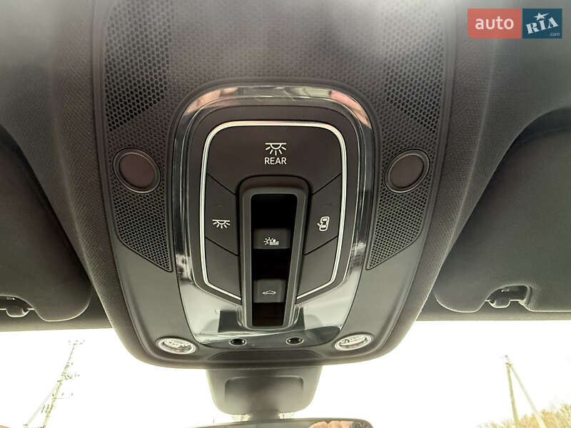 Позашляховик / Кросовер Audi Q7 2015 в Луцьку