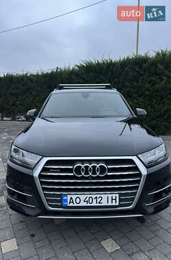Позашляховик / Кросовер Audi Q7 2019 в Ужгороді
