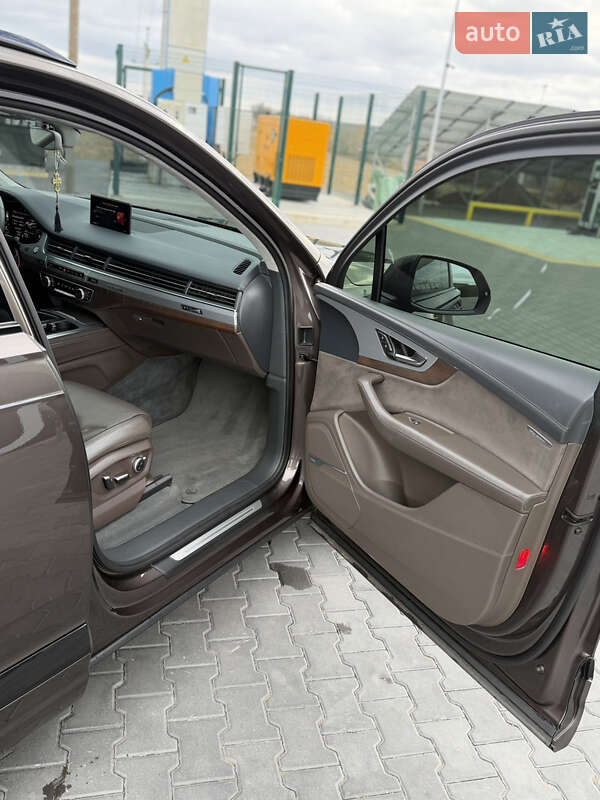 Позашляховик / Кросовер Audi Q7 2016 в Одесі фото 19 Позашляховик / Кросовер Audi Q7 2016 в Одесі