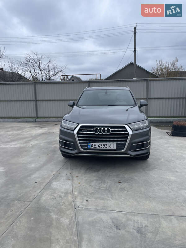 Позашляховик / Кросовер Audi Q7 2016 в Дніпрі фото 32 Позашляховик / Кросовер Audi Q7 2016 в Дніпрі