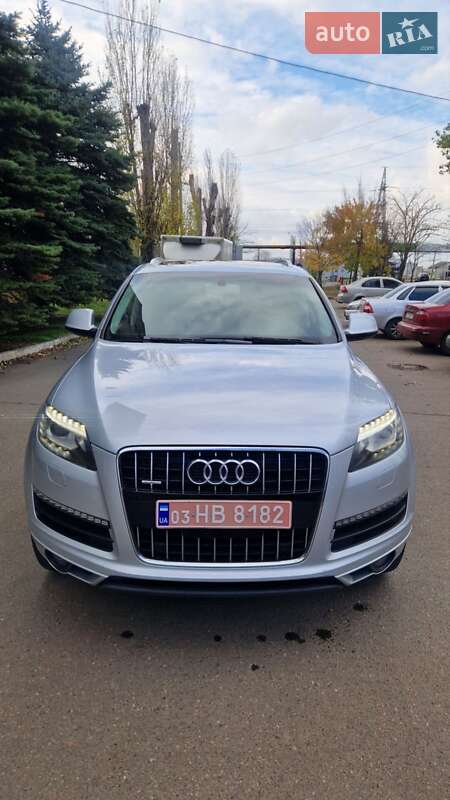 Позашляховик / Кросовер Audi Q7 2012 в Миколаєві