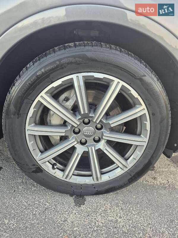 Позашляховик / Кросовер Audi Q7 2017 в Дніпрі фото 8 Позашляховик / Кросовер Audi Q7 2017 в Дніпрі