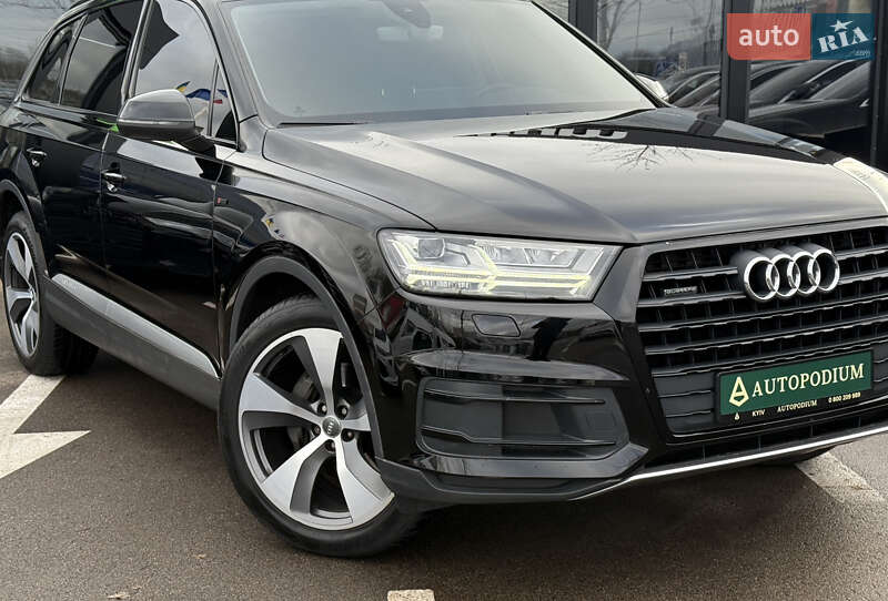 Позашляховик / Кросовер Audi Q7 2015 в Києві
