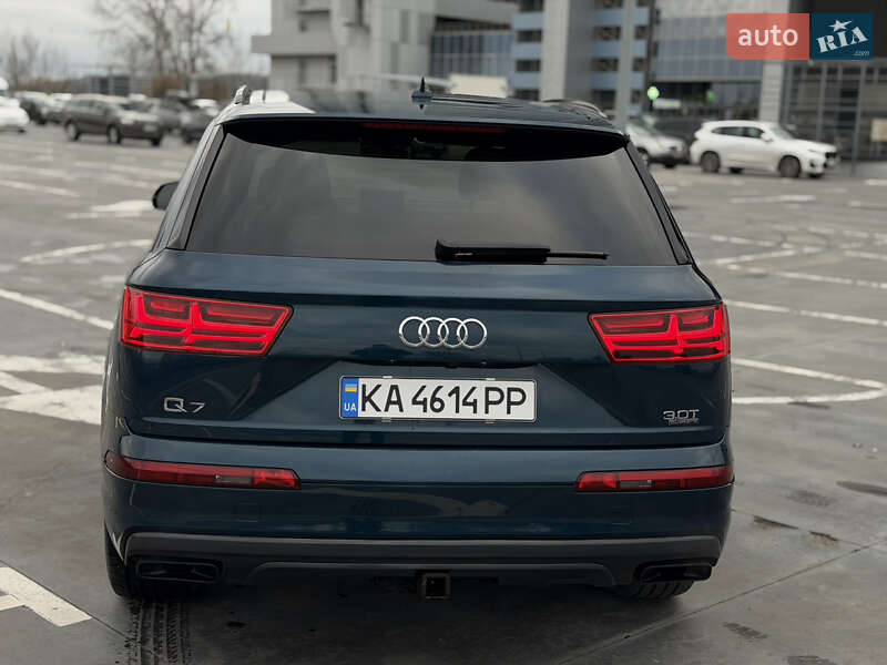 Позашляховик / Кросовер Audi Q7 2017 в Києві фото 10 Позашляховик / Кросовер Audi Q7 2017 в Києві