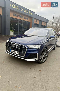 Позашляховик / Кросовер Audi Q7 2020 в Києві