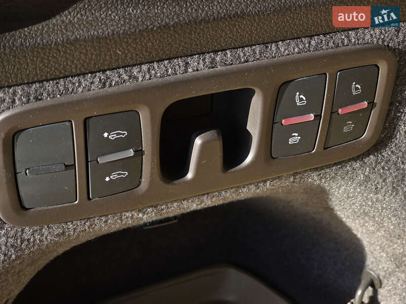 Внедорожник / Кроссовер Audi Q7 2016 в Луцке