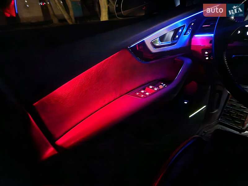 Позашляховик / Кросовер Audi Q7 2016 в Дунаївцях