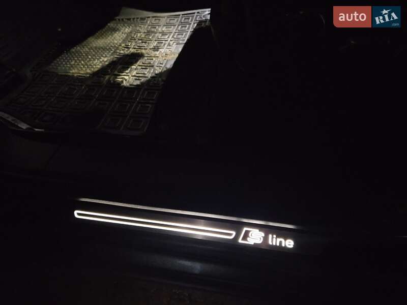 Позашляховик / Кросовер Audi Q7 2016 в Дунаївцях