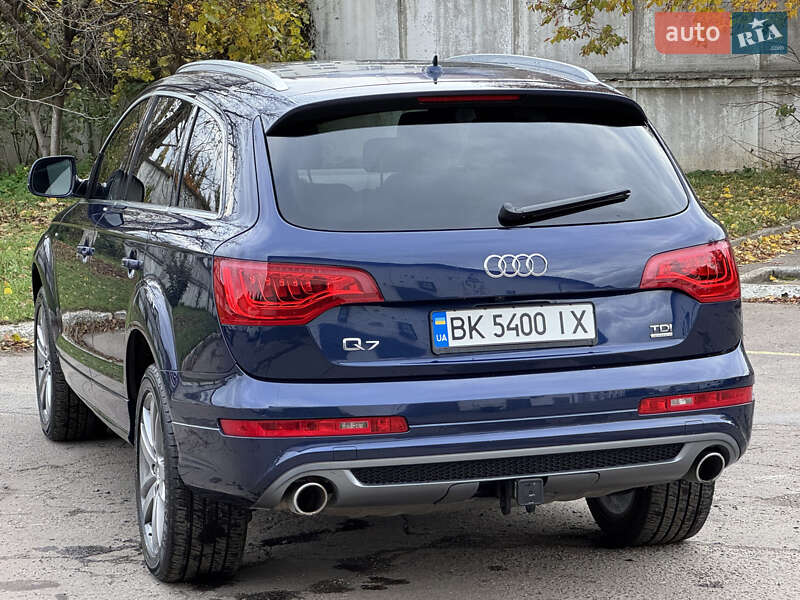 Внедорожник / Кроссовер Audi Q7 2010 в Ровно