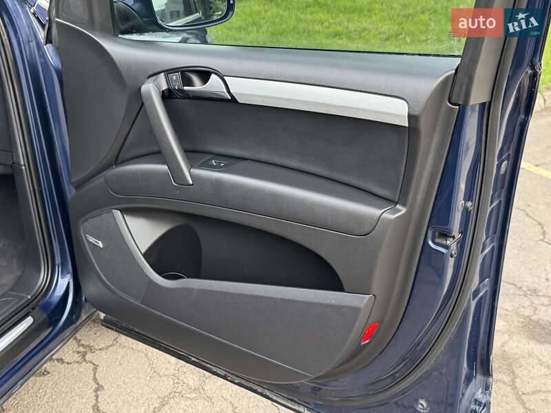 Внедорожник / Кроссовер Audi Q7 2010 в Ровно
