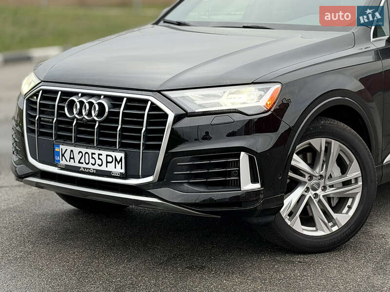 Позашляховик / Кросовер Audi Q7 2019 в Києві