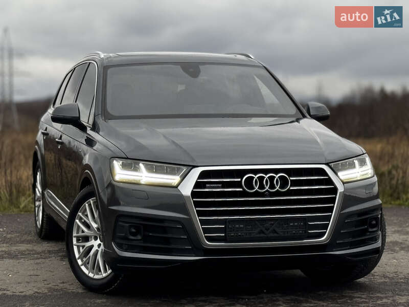 Внедорожник / Кроссовер Audi Q7 2017 в Дрогобыче