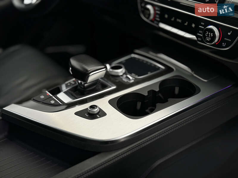 Внедорожник / Кроссовер Audi Q7 2017 в Дрогобыче