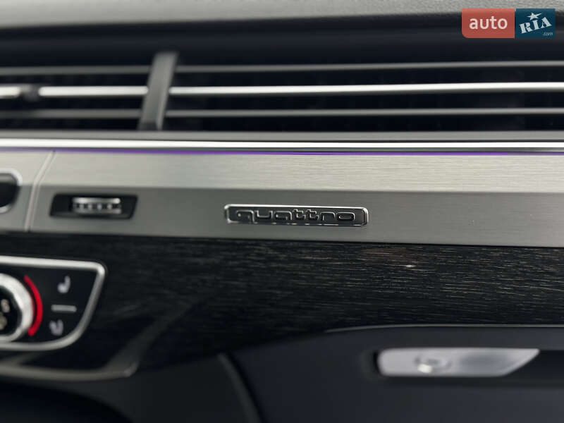 Внедорожник / Кроссовер Audi Q7 2017 в Дрогобыче