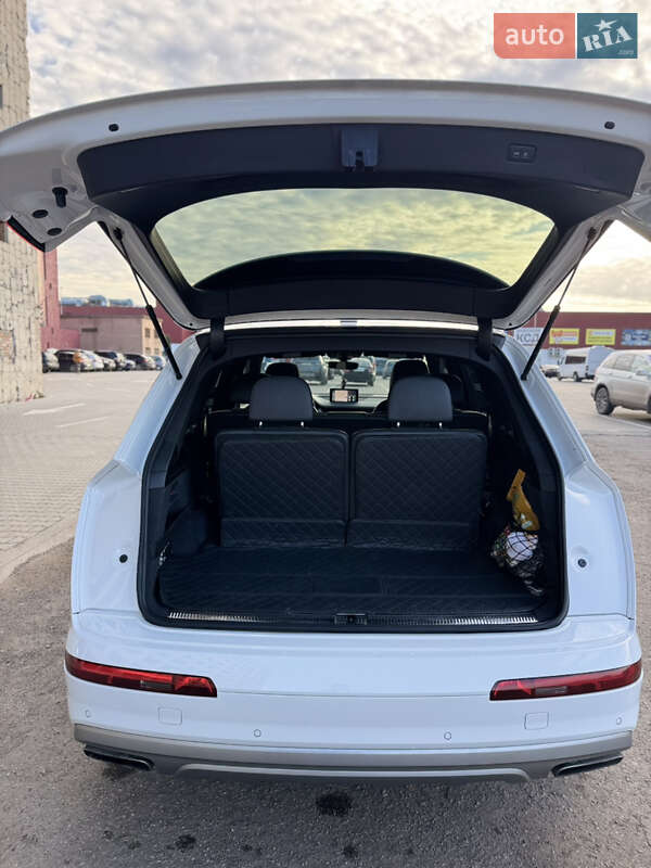 Внедорожник / Кроссовер Audi Q7 2018 в Тернополе фото 7 Внедорожник / Кроссовер Audi Q7 2018 в Тернополе