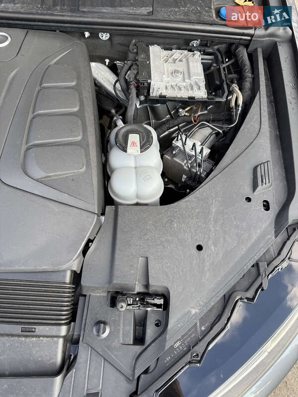 Внедорожник / Кроссовер Audi Q7 2018 в Днепре фото 40 Внедорожник / Кроссовер Audi Q7 2018 в Днепре