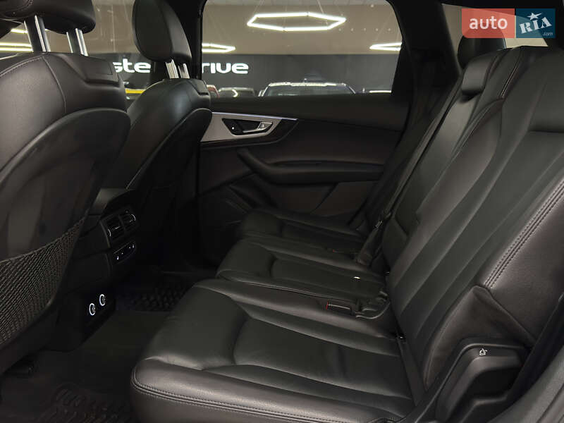 Внедорожник / Кроссовер Audi Q7 2019 в Николаеве