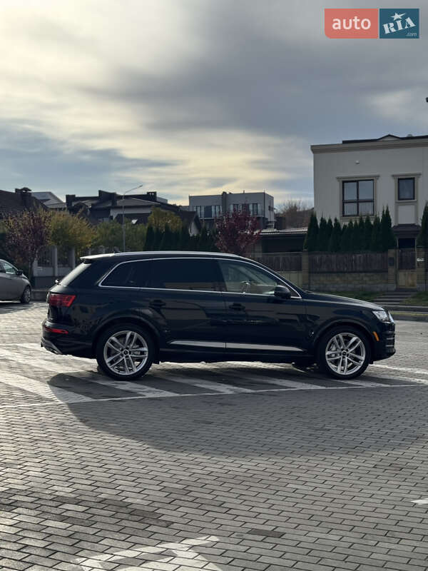 Позашляховик / Кросовер Audi Q7 2017 в Києві