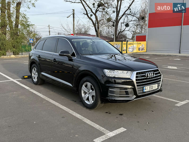 Позашляховик / Кросовер Audi Q7 2017 в Києві