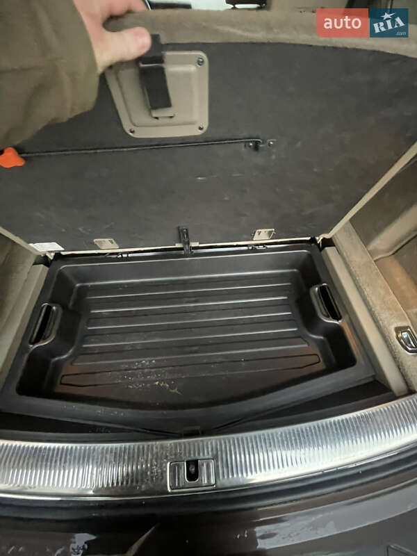 Позашляховик / Кросовер Audi Q7 2013 в Луцьку фото 45 Позашляховик / Кросовер Audi Q7 2013 в Луцьку