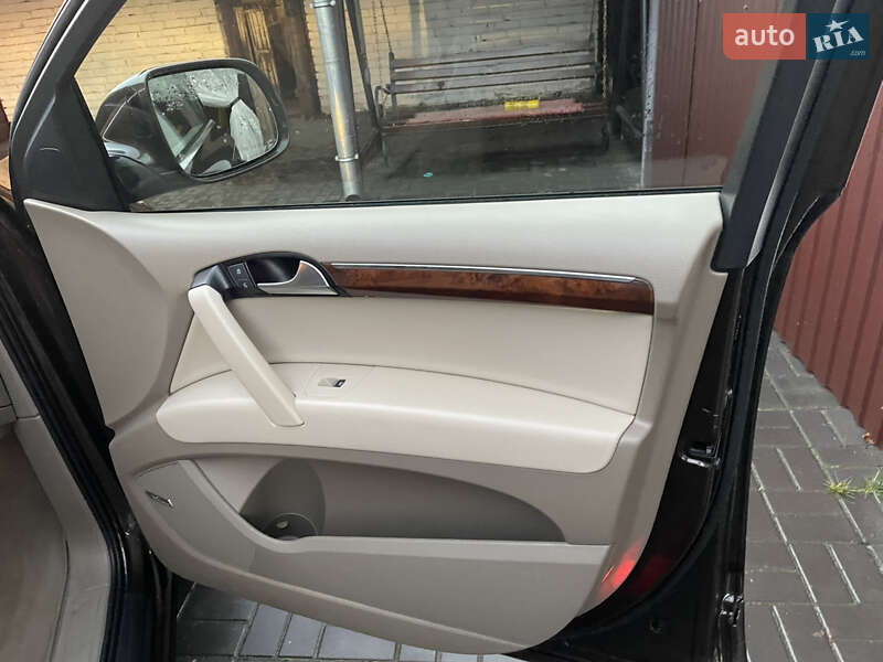 Позашляховик / Кросовер Audi Q7 2013 в Луцьку фото 54 Позашляховик / Кросовер Audi Q7 2013 в Луцьку