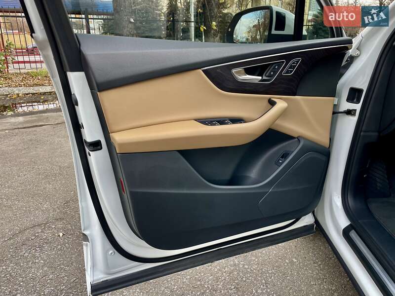 Внедорожник / Кроссовер Audi Q7 2021 в Киеве фото 12 Внедорожник / Кроссовер Audi Q7 2021 в Киеве