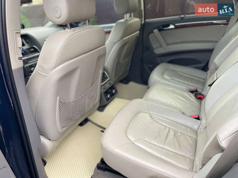 Внедорожник / Кроссовер Audi Q7 2014 в Коропе фото 14 Внедорожник / Кроссовер Audi Q7 2014 в Коропе