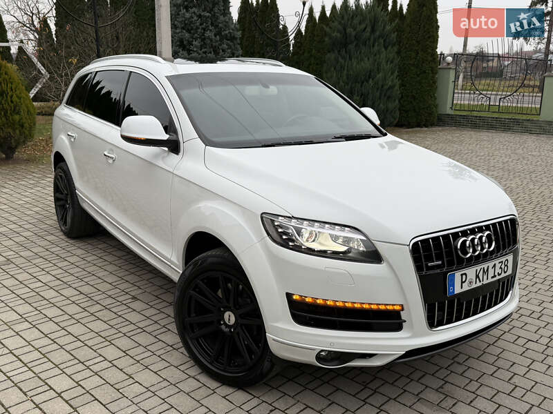 Позашляховик / Кросовер Audi Q7 2015 в Самборі