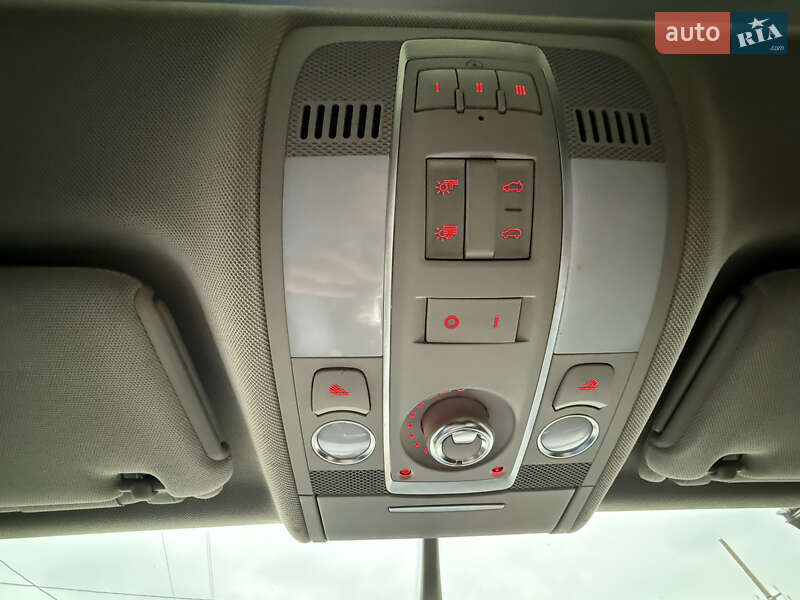 Позашляховик / Кросовер Audi Q7 2015 в Самборі