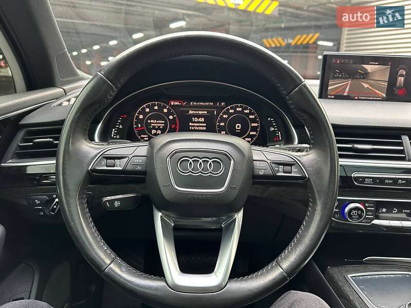 Позашляховик / Кросовер Audi Q7 2016 в Києві