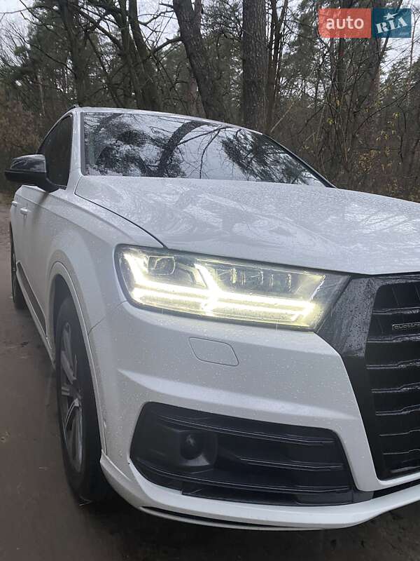 Внедорожник / Кроссовер Audi Q7 2017 в Броварах