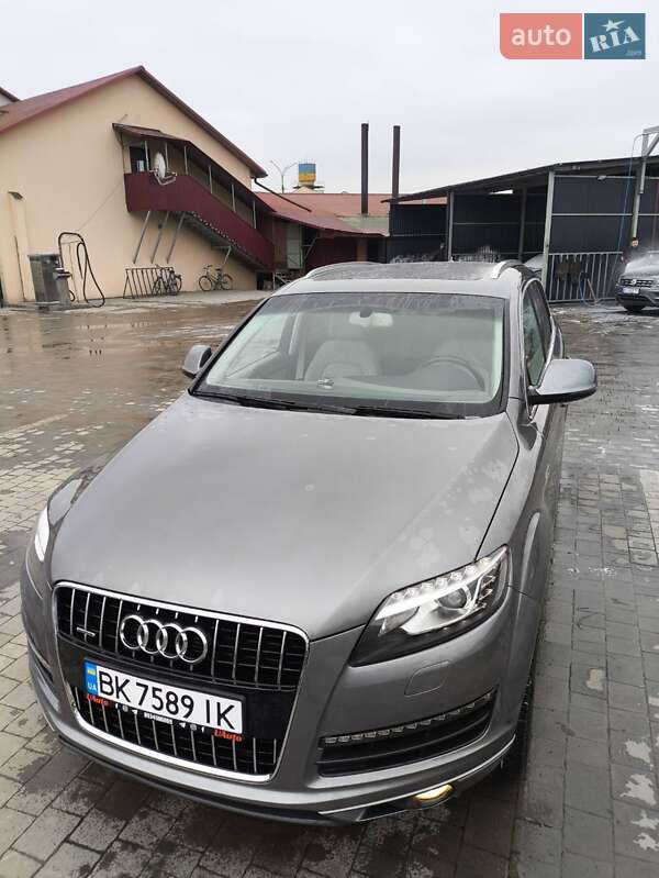 Внедорожник / Кроссовер Audi Q7 2015 в Бродах