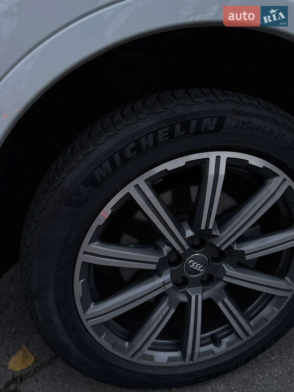 Внедорожник / Кроссовер Audi Q7 2018 в Запорожье