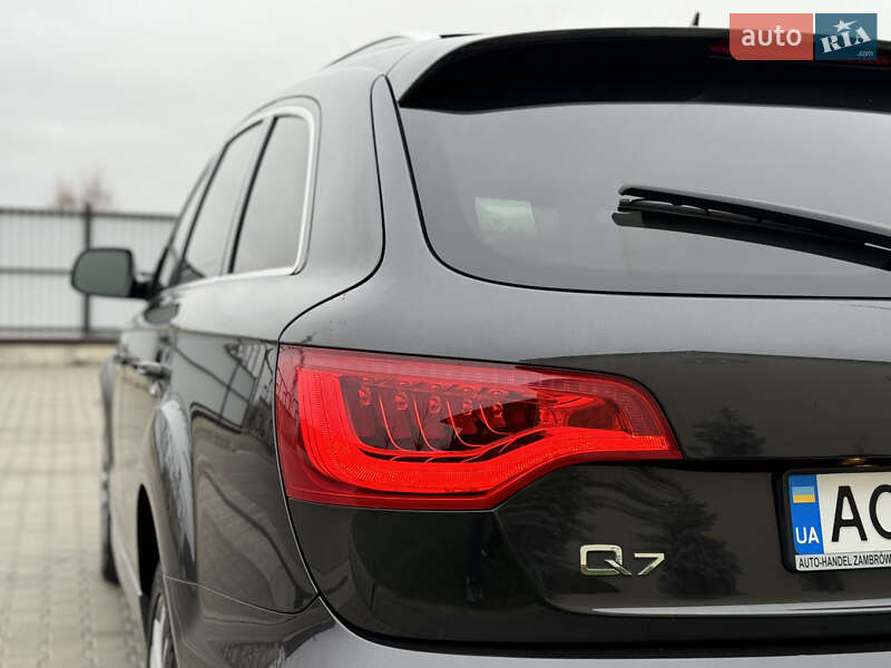 Внедорожник / Кроссовер Audi Q7 2011 в Луцке