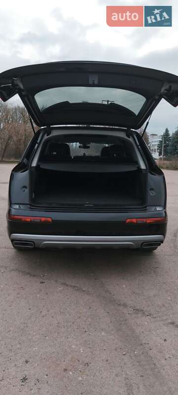 Внедорожник / Кроссовер Audi Q7 2017 в Нежине