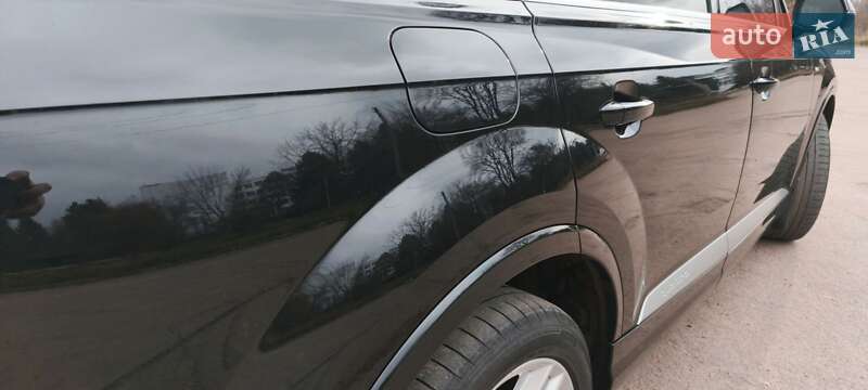 Внедорожник / Кроссовер Audi Q7 2017 в Нежине