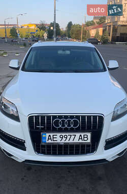 Внедорожник / Кроссовер Audi Q7 2015 в Киеве