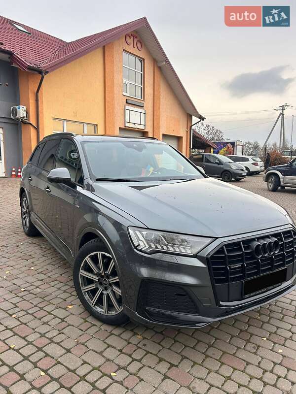 Внедорожник / Кроссовер Audi Q7 2022 в Львове