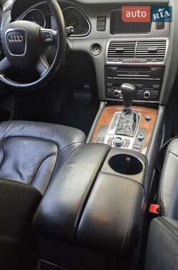 Позашляховик / Кросовер Audi Q7 2010 в Києві