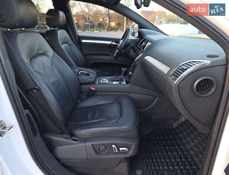 Внедорожник / Кроссовер Audi Q7 2015 в Коломые