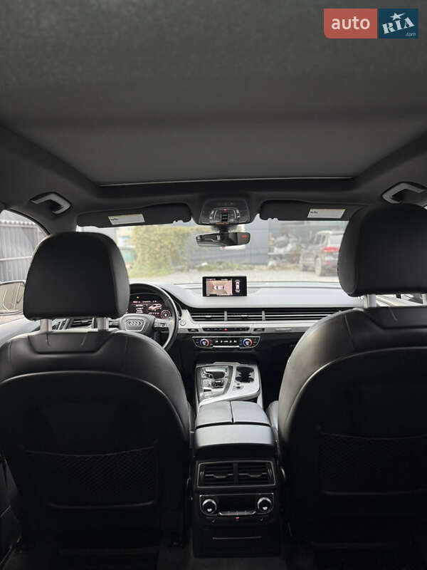 Позашляховик / Кросовер Audi Q7 2017 в Шепетівці