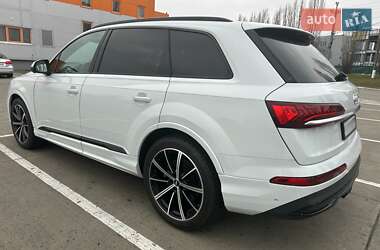 Внедорожник / Кроссовер Audi Q7 2020 в Киеве