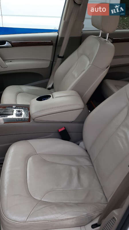 Внедорожник / Кроссовер Audi Q7 2010 в Умани