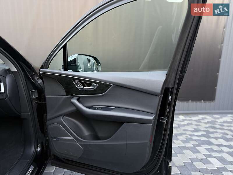 Позашляховик / Кросовер Audi Q7 2020 в Львові