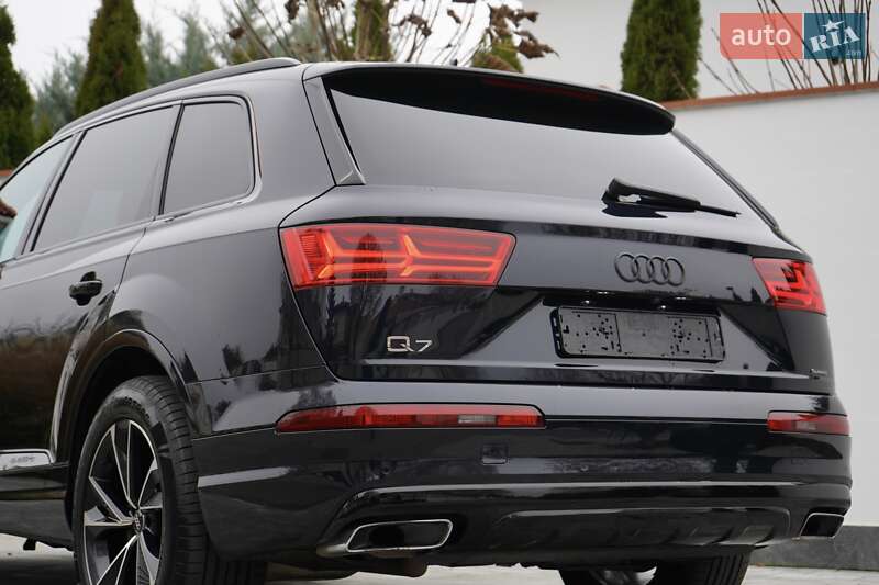 Внедорожник / Кроссовер Audi Q7 2017 в Одессе