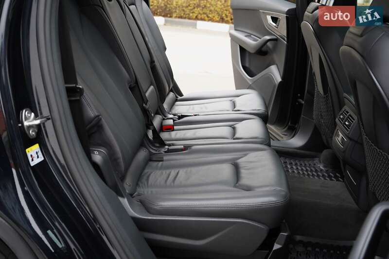 Внедорожник / Кроссовер Audi Q7 2017 в Одессе