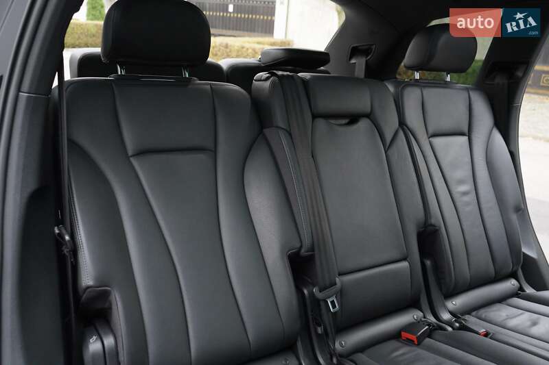 Внедорожник / Кроссовер Audi Q7 2017 в Одессе