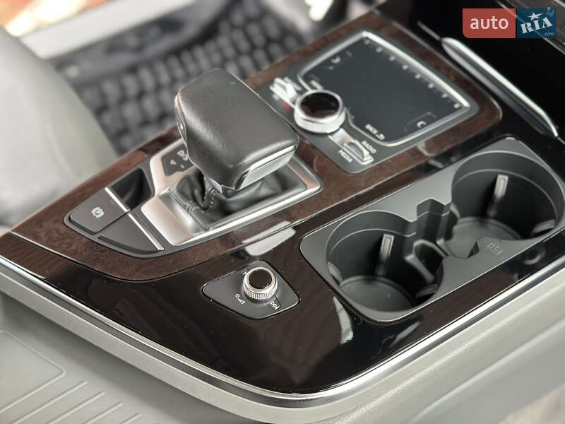 Внедорожник / Кроссовер Audi Q7 2018 в Одессе